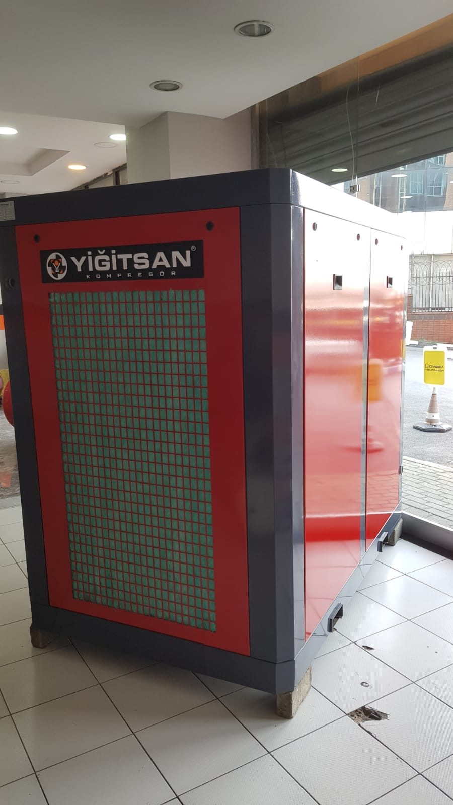 OMEGA Kompresör - 55 Kw 75 Hp İnvertörlü Vidalı Kompresör